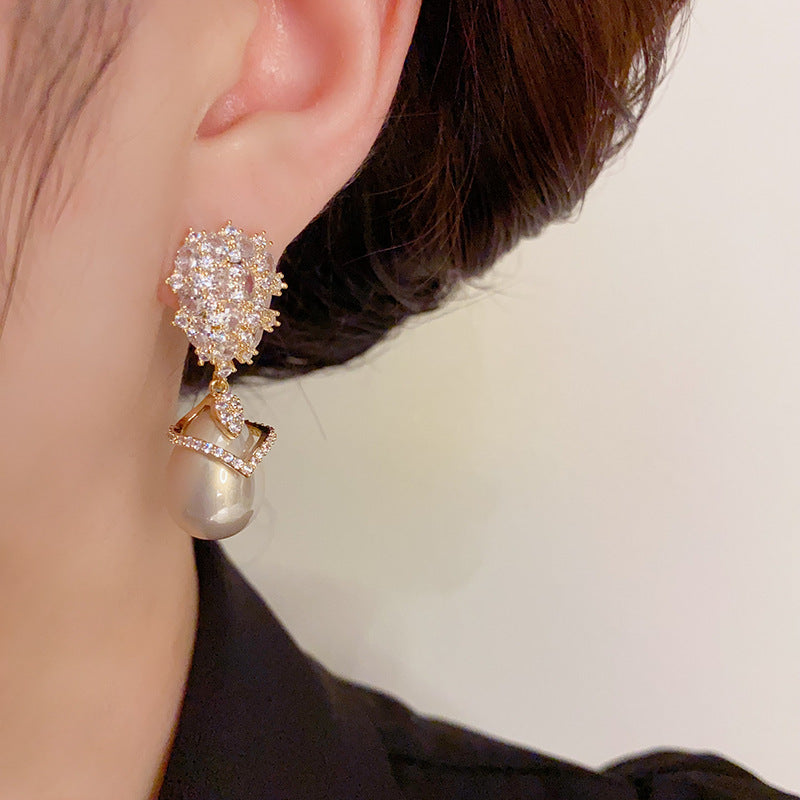 Elegant French Retro Champagne Pearl Zircon Geometric Drop Earrings Gold thumbnail 2